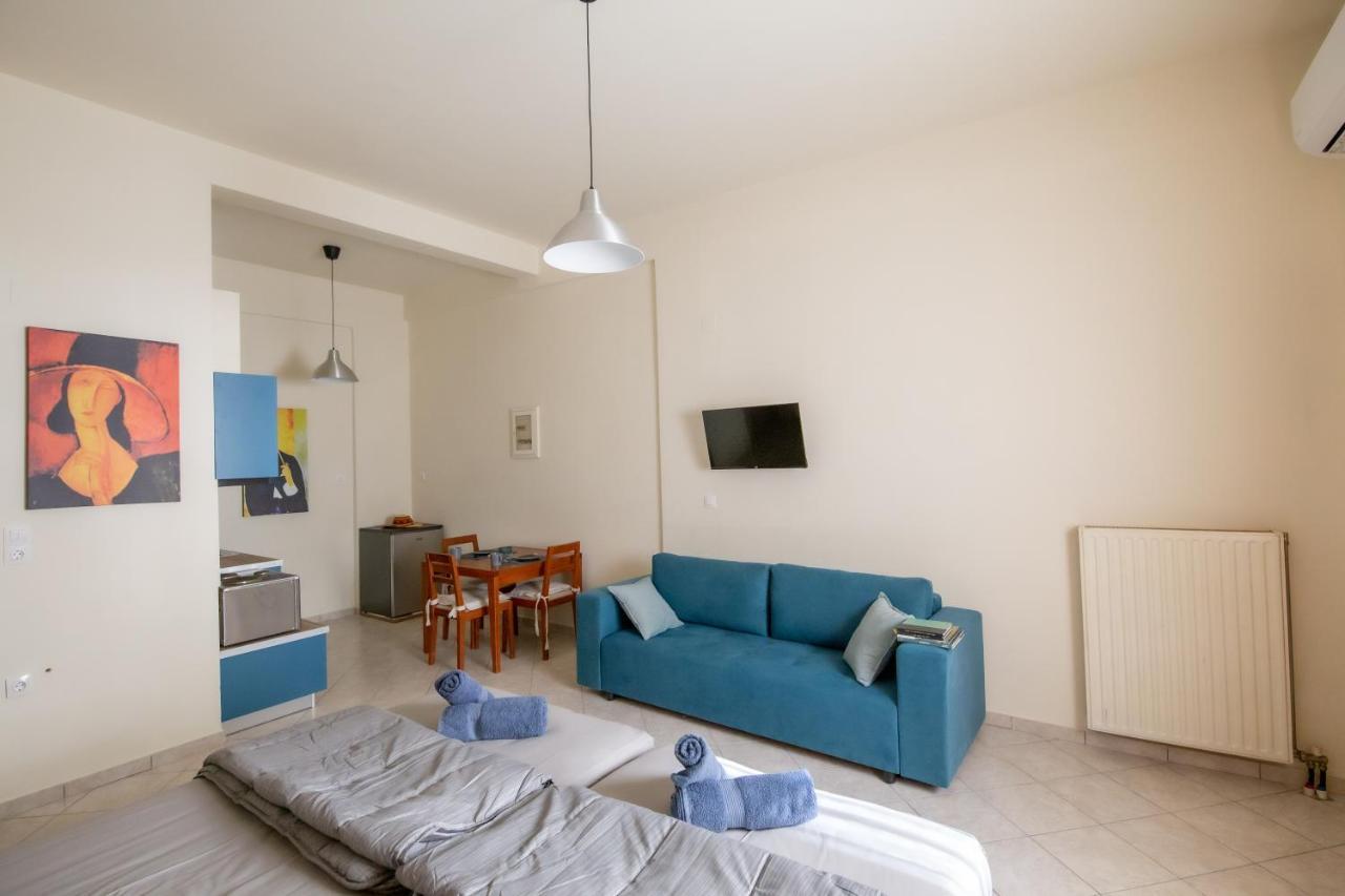 Στη Μαρίνα Της Πόλης, Δίπλα Στο Λιμάνι! Appartement Kalamáta Buitenkant foto